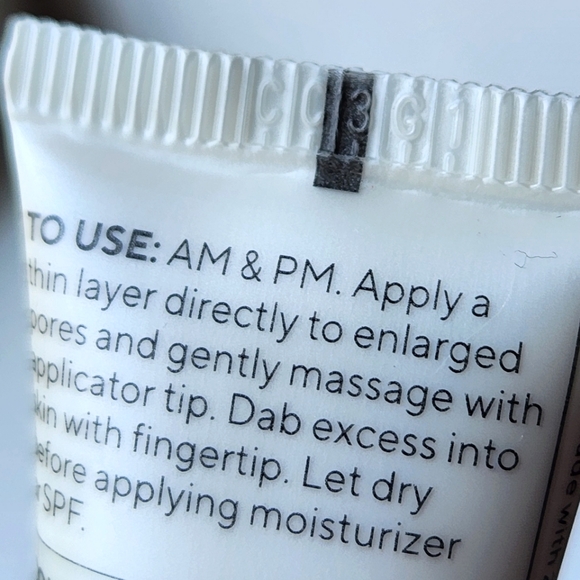 NWOB MURAD TARGETED PORE CORRECTOR - Picture 13 of 15